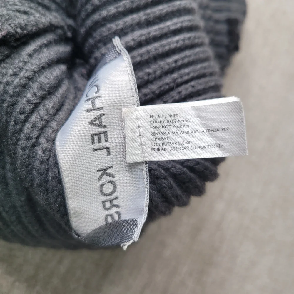 Michael Kors Mens Gray Ribbed Knit Beanie Hat Cuffed MK Logo Charcoal Cap